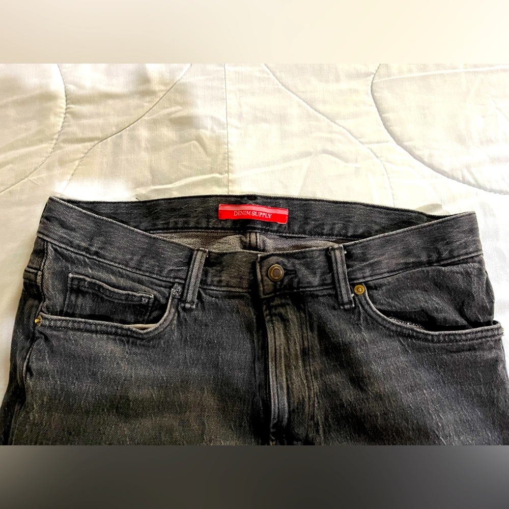 DENIM JEANS Size 31-32